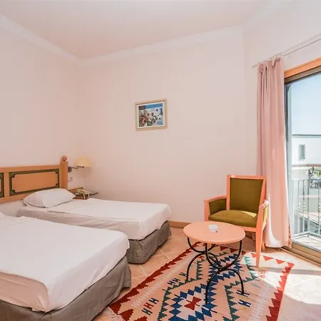 Costa 3s Ξενοδοχείο 4*