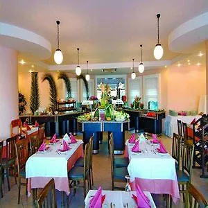 Costa 3s فندق 4*